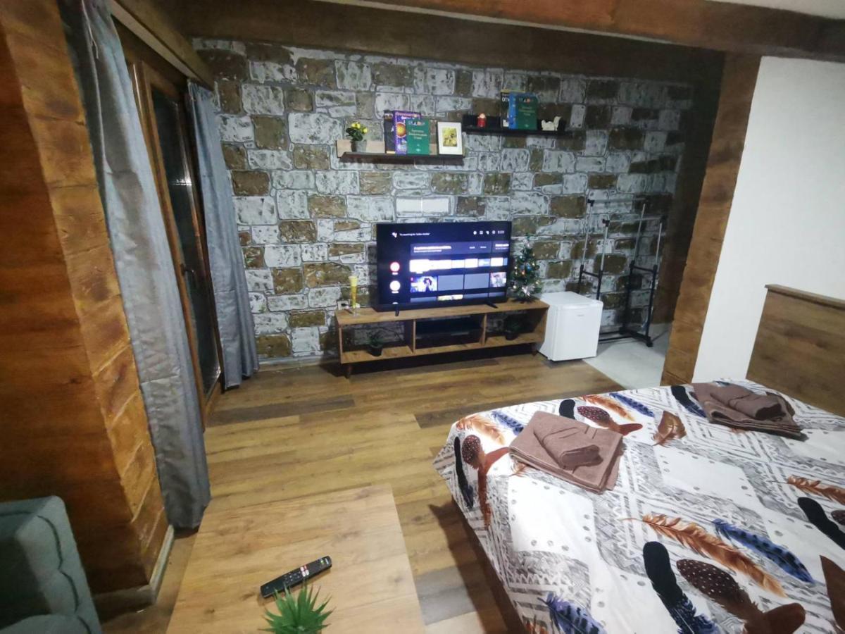 Villa Ana-Mavrovo Exteriör bild