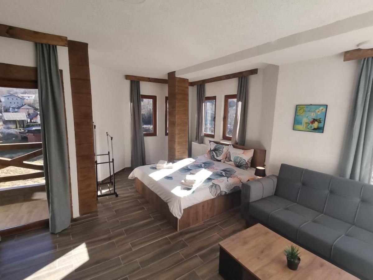 Villa Ana-Mavrovo Exteriör bild
